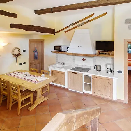 Chestel Apartament *