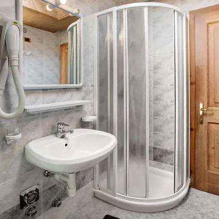 Chestel Apartament *